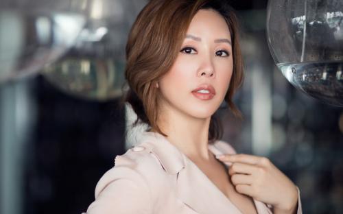 Tuổi thơ khó nhọc, lăn lộn làm đủ nghề trước khi gây dựng "đế chế" về thẩm mỹ, doanh nhân Thu Hoài dạy con: "Không cái gì tự dưng mà có ở trên đời"