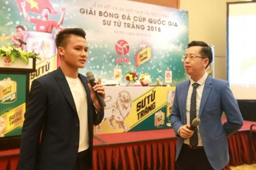 Ai đáng trách khi Quang Hải quảng cáo bia?