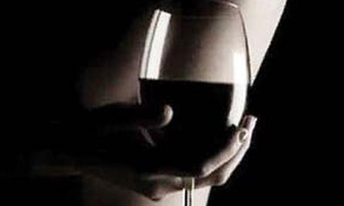 Rượu vào, tình ra