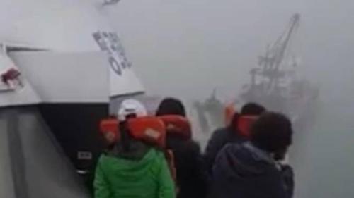 Tàu chở hơn 190 người mắc cạn ngoài khơi Hàn Quốc