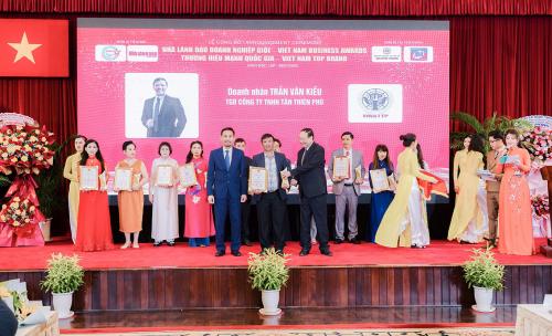 Doanh nhân Trần Văn Kiều: “Người biến bãi rác thành tiền và sự nỗ lực của người tiên phong”