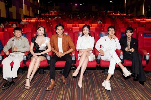 Diễn viên Thanh Trúc bị khán giả “nặng lời”, không dám ra đường vì tăng cân