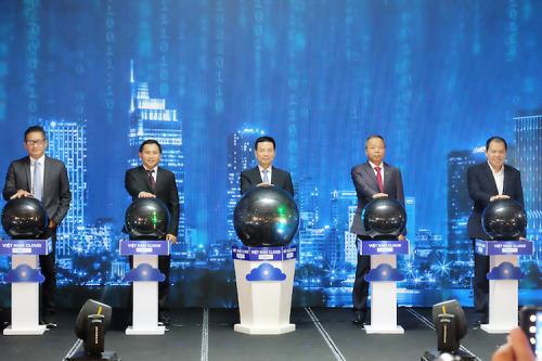 Thúc đẩy chuyển đổi số bằng công nghệ điện toán đám mây Việt Nam- Khánh Linh