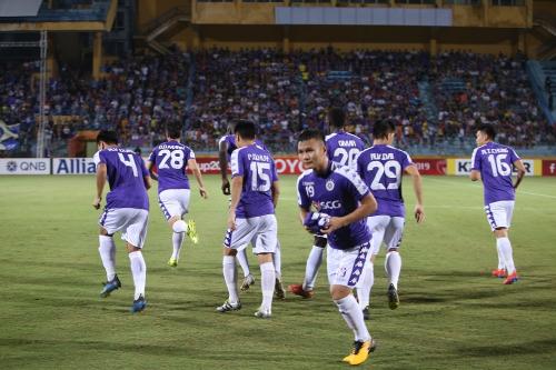 Tin sáng (21/8): Quang Hải dành tặng chiến thắng ở AFC Cup đến Văn Hậu -Long Nguyên 