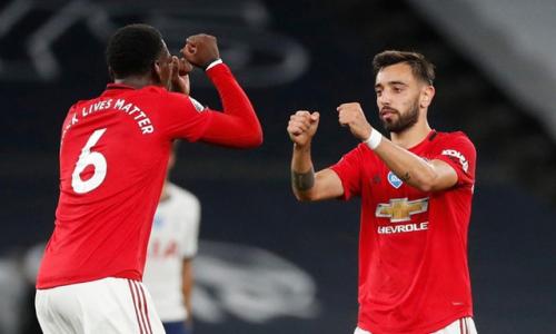 Trở lại ấn tượng, Paul Pogba được đưa lên mây xanh