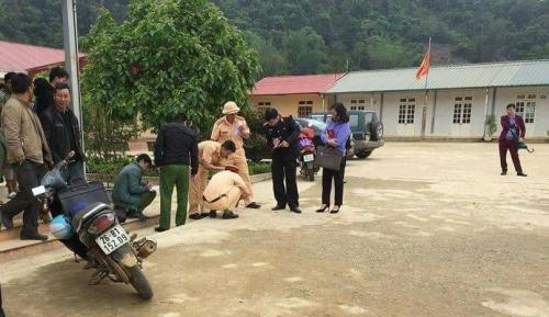 Vụ lùi ô tô cán chết HS lớp 1: Cô giáo cầm lái, thầy giáo nhận thay