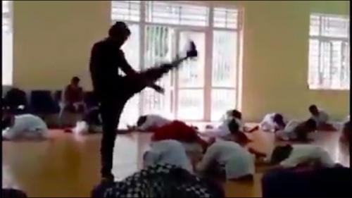Thầy dạy võ “tung cước” với học trò nhỏ tuổi chỉ bị phạt tiền-A.Phương (Tổng hợp) 