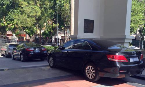 Hà Nội xin thêm xe công, Bộ Tài chính lắc đầu