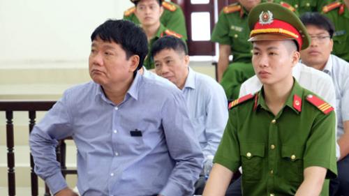 Phúc thẩm Đinh La Thăng: Tòa đột ngột nghỉ chờ 'người đặc biệt'