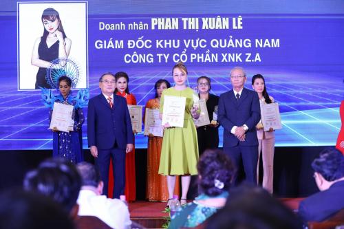 CEO Phan Thị Xuân Lê: Người truyền lửa đam mê kinh doanh online