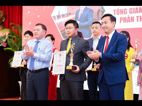 Doanh nhân Đỗ Mạnh Quỳnh - TGĐ Công ty Thời Trang DOLO nhận giải thưởng Top 12 Nhà Lãnh Đạo Doanh Nghiệp Giỏi tại Dinh Độc lập